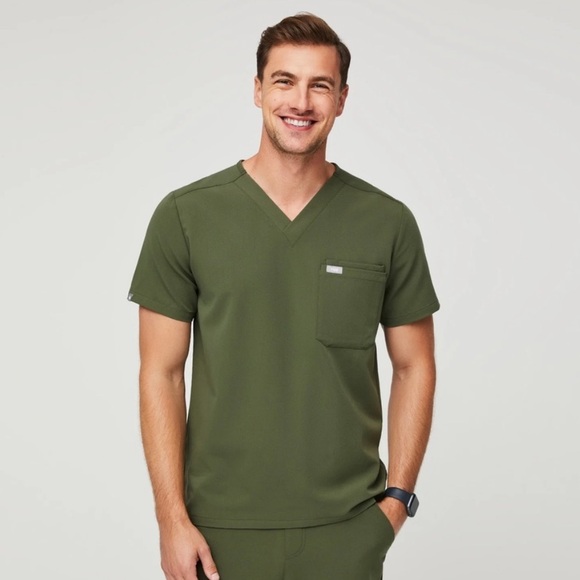 Figs Leon Two Pocket Scrub Top Dark Olive - Picture 1 of 3